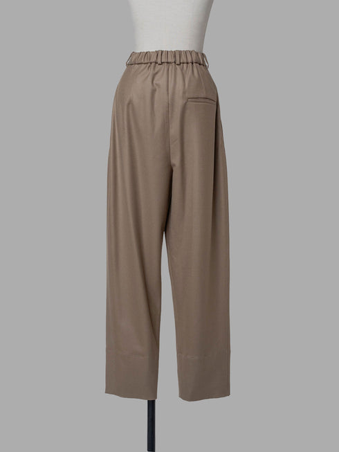 1210. smooth wool tuck pants(予約商品)