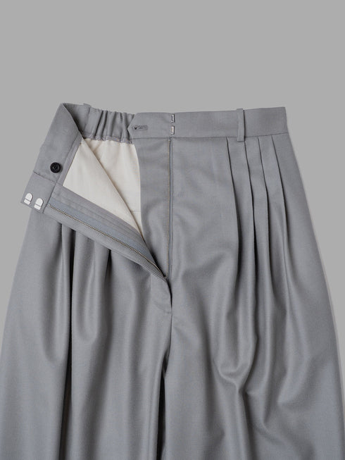 1210. smooth wool tuck pants(予約商品)