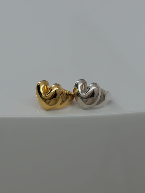 7. Big heart ring
