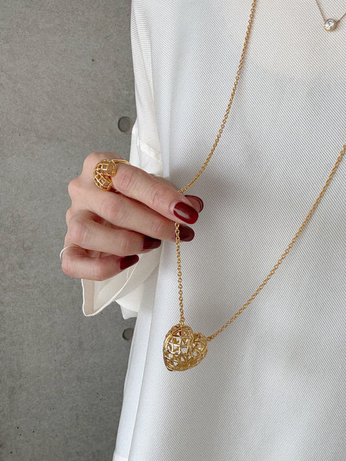 peekaboo heart necklace