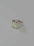 40. Lulu signet ring