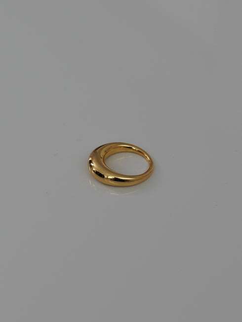 45. Luna ring