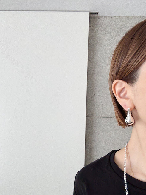 424. floating drop pierce/earring