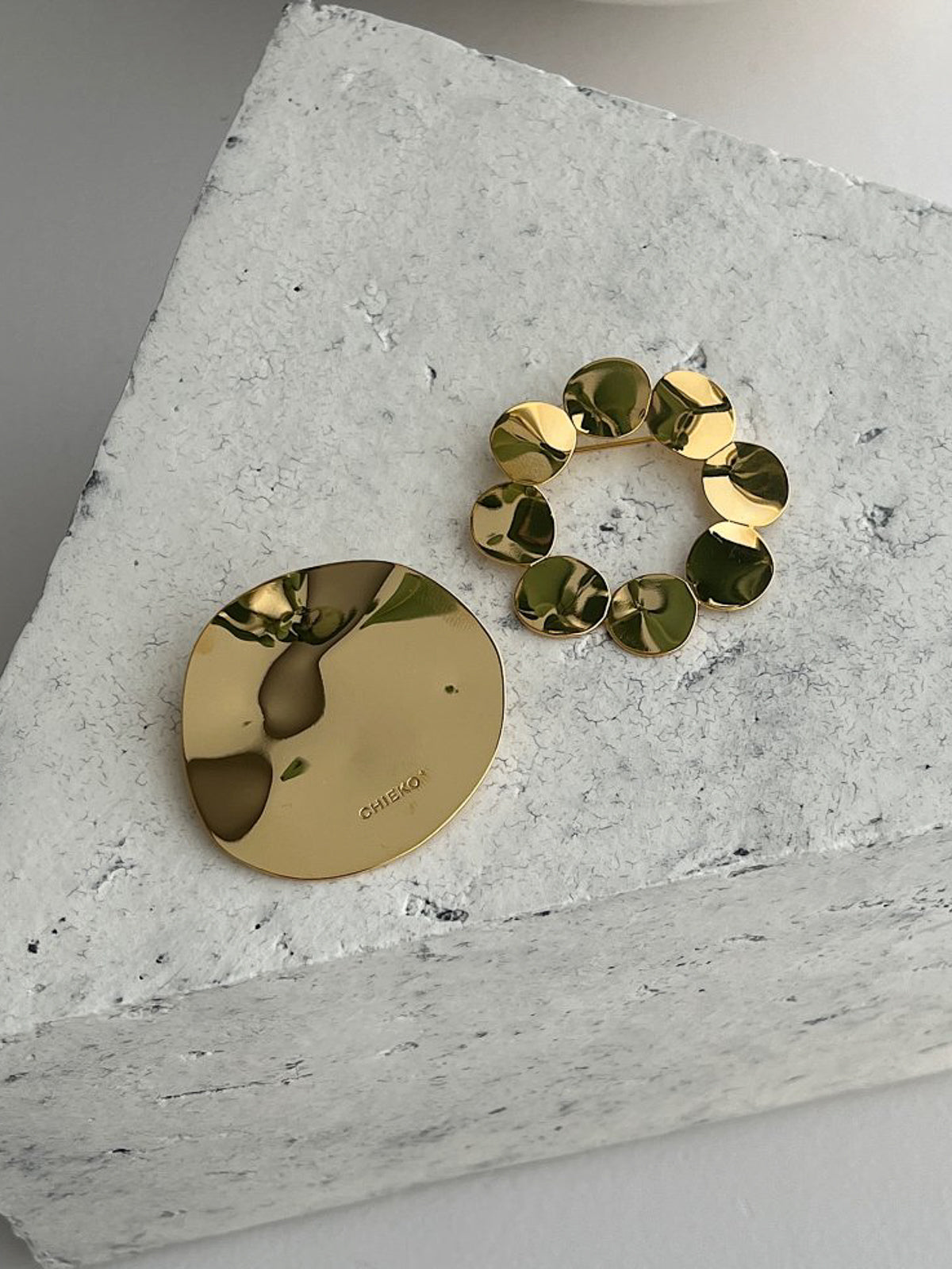 【新品】CHIEKO +  エッグブローチ　シルバー BROOCH｜CHIEKO+(チエコプラス)公式通販