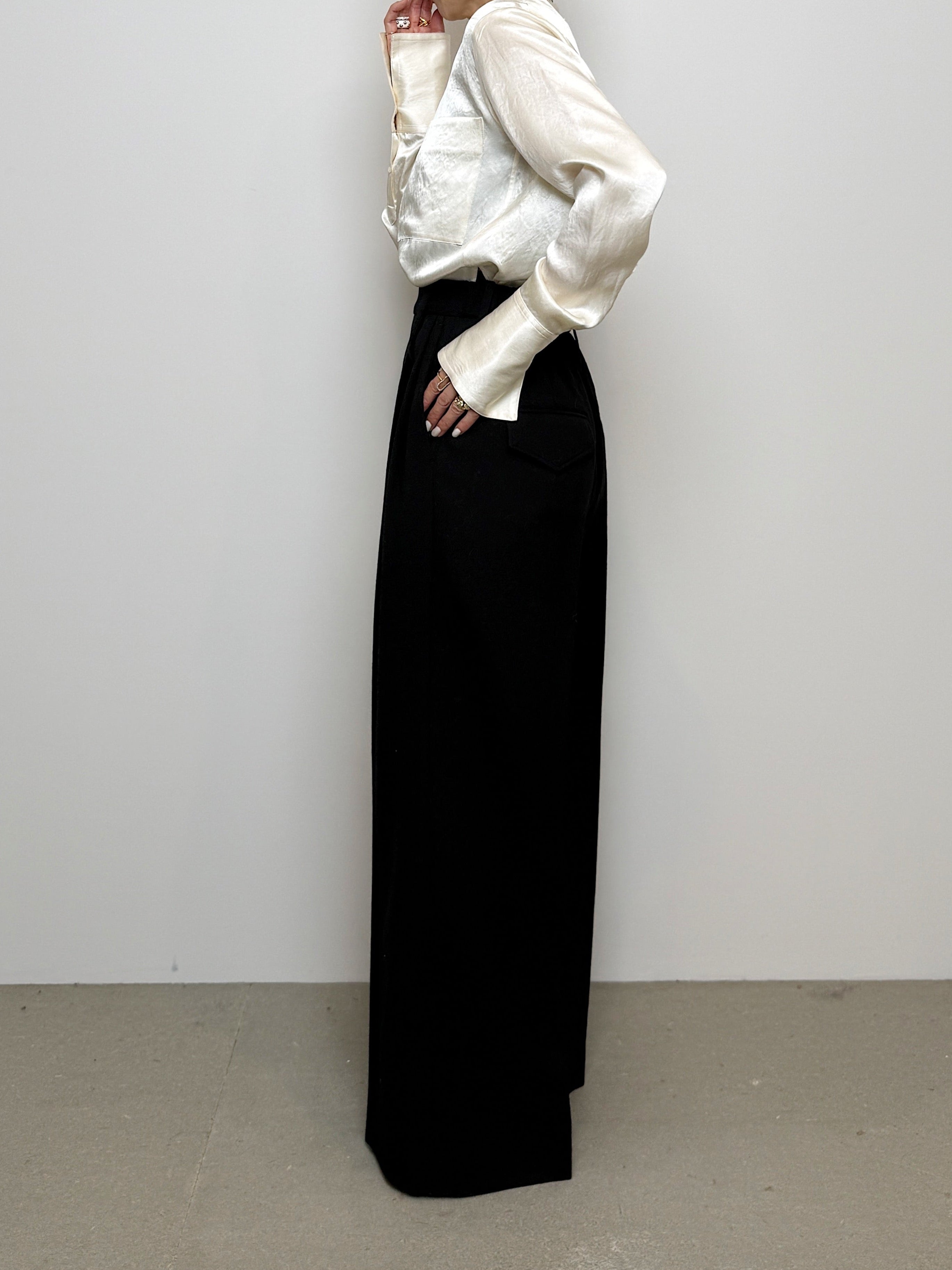 Chieko+ チエコプラス Jasmine pants 36 black